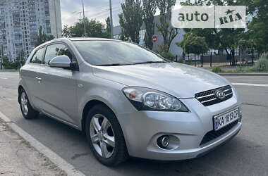 Хэтчбек Kia Ceed 2008 в Киеве