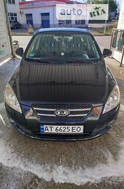 Хэтчбек Kia Ceed 2009 в Ивано-Франковске