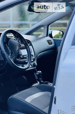 Хэтчбек Kia Ceed 2017 в 