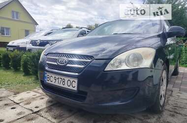 Хэтчбек Kia Ceed 2007 в Городке