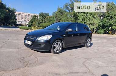 Хетчбек Kia Ceed 2008 в Запоріжжі