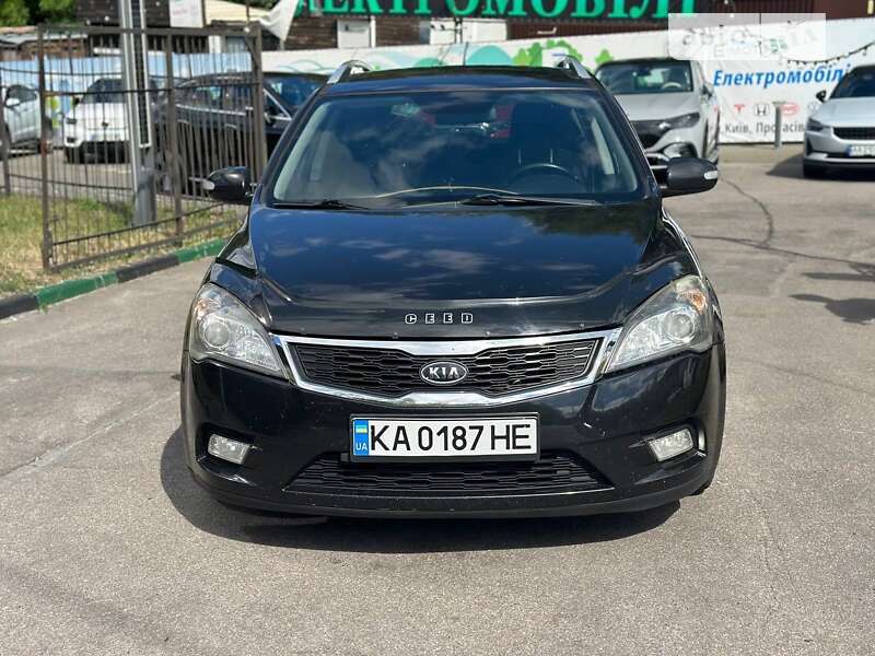 Универсал Kia Ceed 2010 в Киеве