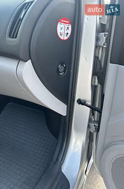 Хэтчбек Kia Ceed 2008 в 