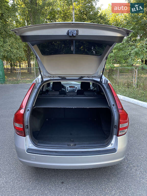 Универсал Kia Ceed 2010 в Смеле