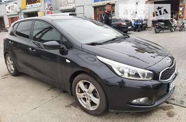 Універсал Kia Ceed 2015 в Чернівцях
