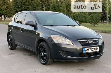 Хетчбек Kia Ceed 2008 в Житомирі