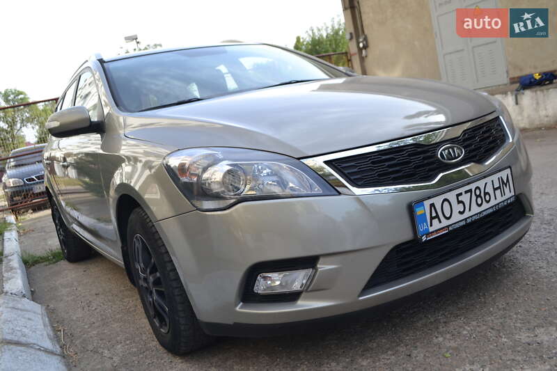 Універсал Kia Ceed 2010 в Долинській