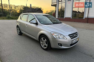 Хэтчбек Kia Ceed 2007 в Калуше