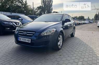 Хэтчбек Kia Ceed 2008 в Николаеве