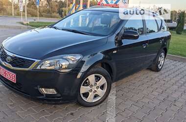 Универсал Kia Ceed 2010 в Дубно