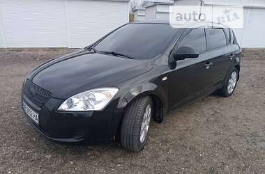 Хэтчбек Kia Ceed 2008 в Николаеве