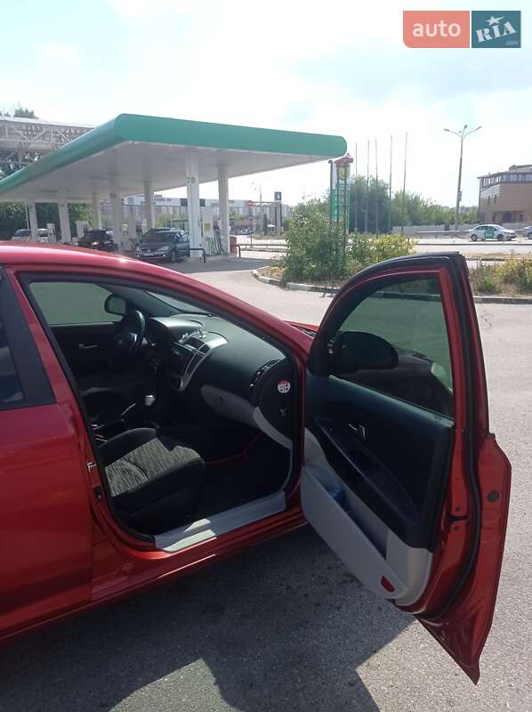 Хэтчбек Kia Ceed 2008 в Днепре