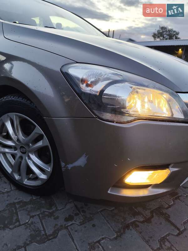 Універсал Kia Ceed 2010 в Старокостянтинові