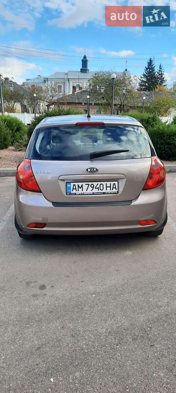 Хэтчбек Kia Ceed 2008 в Виннице