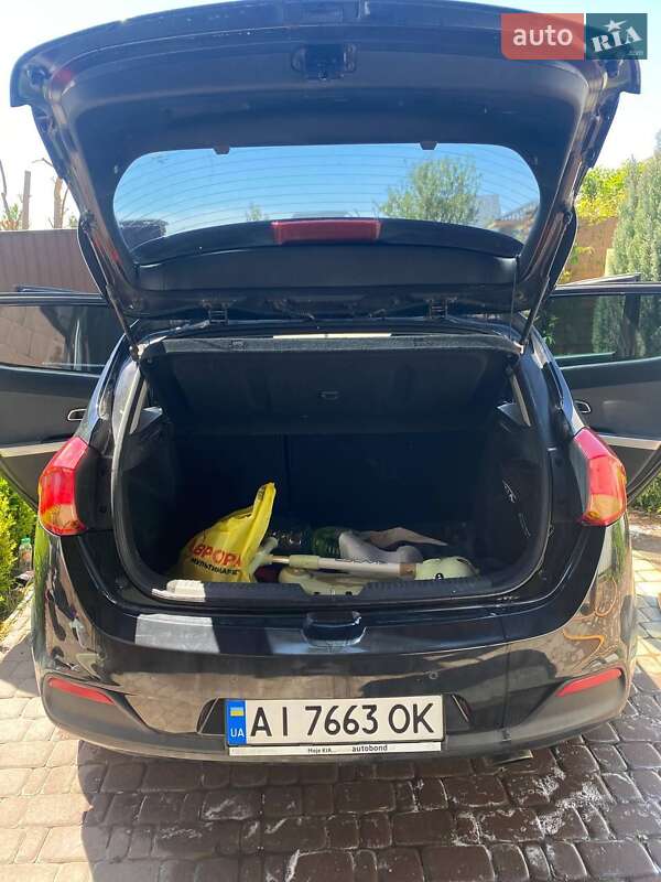 Хэтчбек Kia Ceed 2012 в Василькове
