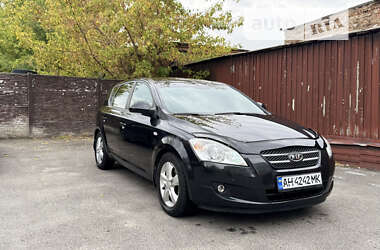 Хэтчбек Kia Ceed 2007 в Днепре