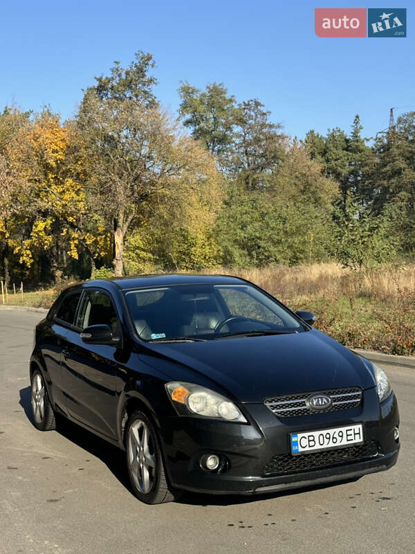 Хэтчбек Kia Ceed 2009 в Чернигове