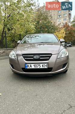 Хетчбек Kia Ceed 2008 в Києві