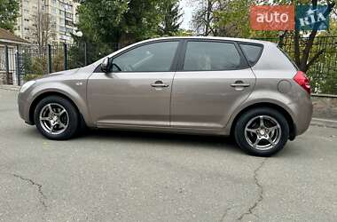 Хетчбек Kia Ceed 2008 в Києві