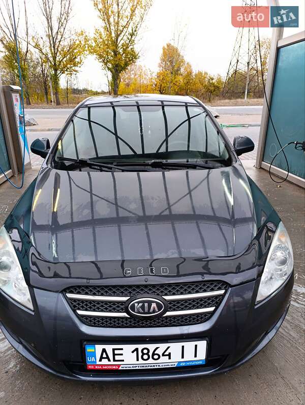 Хетчбек Kia Ceed 2007 в Кам'янському