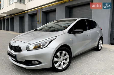 Хетчбек Kia Ceed 2013 в Хмельницькому