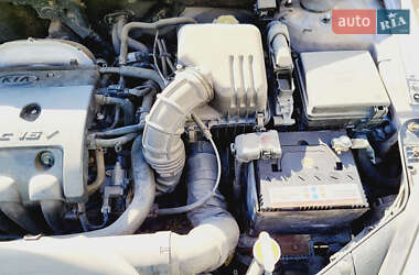 Хэтчбек Kia Ceed 2007 в Раздельной