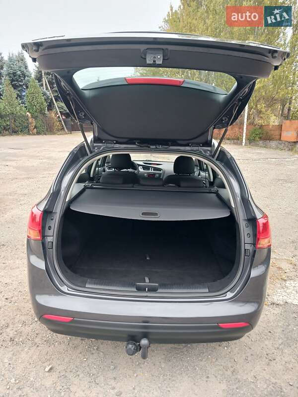 Универсал Kia Ceed 2012 в Запорожье