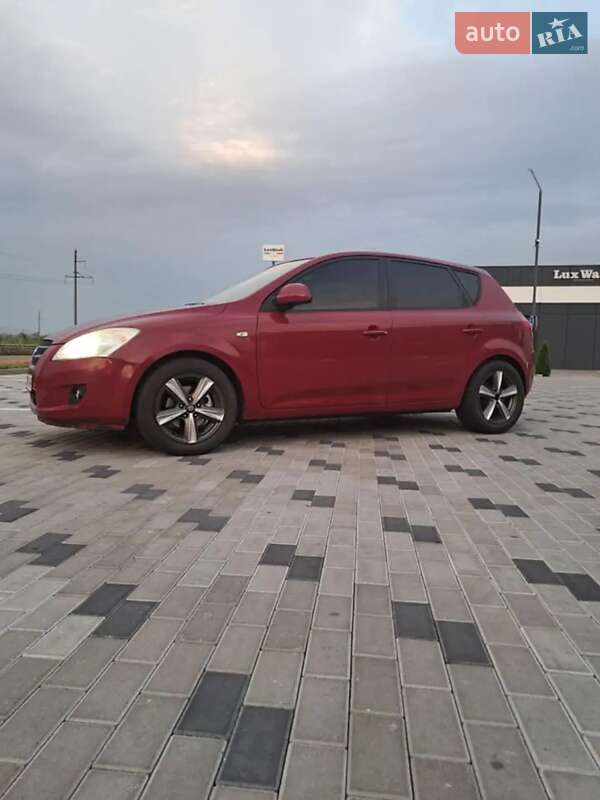 Хэтчбек Kia Ceed 2008 в Хусте фото 26 Хэтчбек Kia Ceed 2008 в Хусте