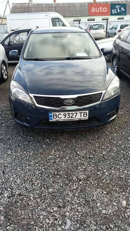 Универсал Kia Ceed 2011 в Сокале