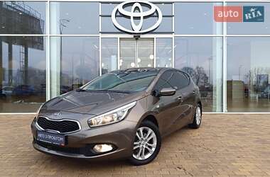 Хэтчбек Kia Ceed 2013 в Киеве