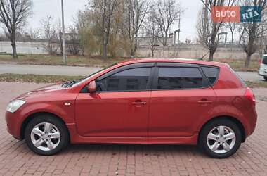 Хэтчбек Kia Ceed 2008 в Днепре