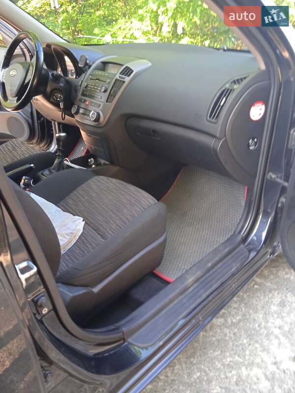 Универсал Kia Ceed 2009 в Киеве