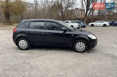 Хэтчбек Kia Ceed 2008 в Днепре