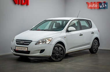 Хэтчбек Kia Ceed 2009 в Киеве