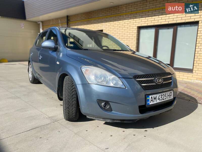 Хэтчбек Kia Ceed 2009 в Бердичеве