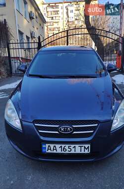 Хэтчбек Kia Ceed 2008 в Киеве