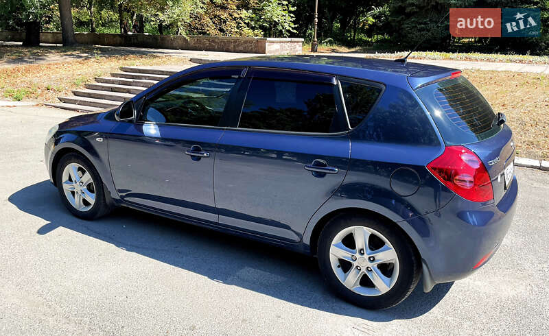 Хетчбек Kia Ceed 2008 в Жовтих Водах