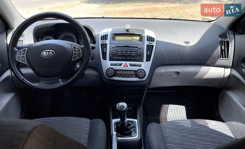 Хетчбек Kia Ceed 2008 в Жовтих Водах