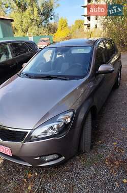 Хетчбек Kia Ceed 2010 в Шполі