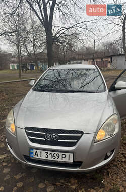 Хэтчбек Kia Ceed 2007 в 