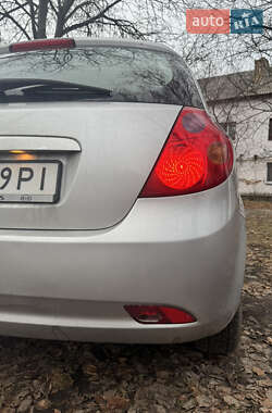 Хэтчбек Kia Ceed 2007 в 