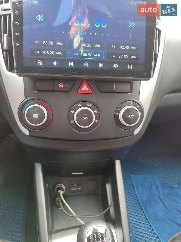 Универсал Kia Ceed 2011 в Луцке