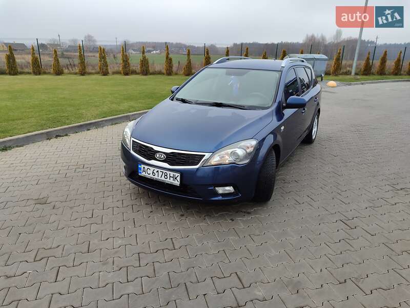 Универсал Kia Ceed 2011 в Луцке