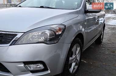 Универсал Kia Ceed 2012 в Ровно