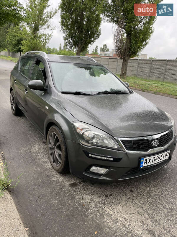 Универсал Kia Ceed 2011 в 
