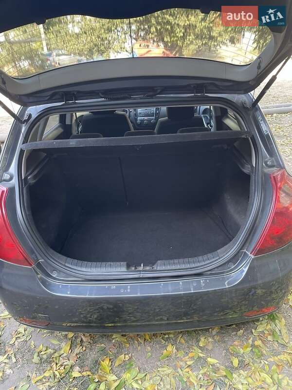 Хэтчбек Kia Ceed 2008 в Каменском