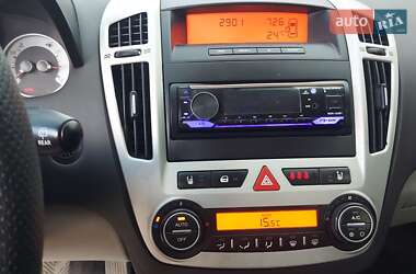 Хэтчбек Kia Ceed 2007 в Близнюках