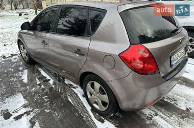 Хетчбек Kia Ceed 2007 в Ужгороді