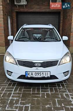 Универсал Kia Ceed 2011 в Киеве