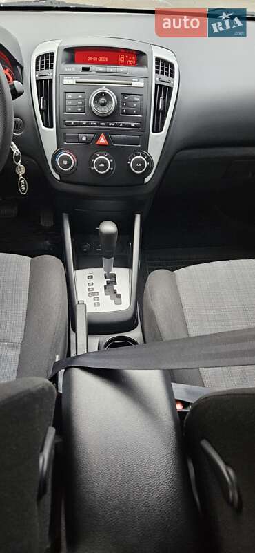 Універсал Kia Ceed 2011 в Ромнах